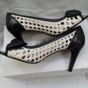 NIB Alfani Braided Leather Mesh Pumps w/Bow Black/White SZ 8M